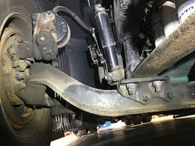 Hendrickson SOFTEK Front Axle Assembly for a Volvo VNL