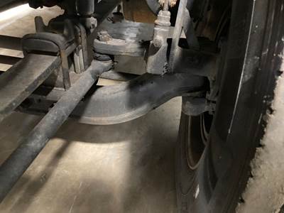 Hendrickson SOFTEK Front Axle Assembly for a International Prostar