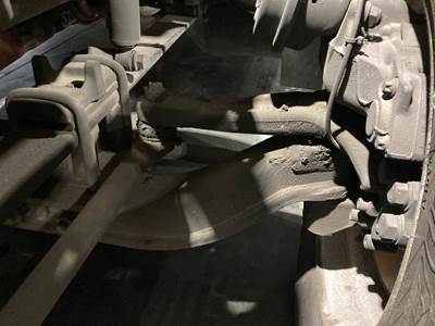 Hendrickson SOFTEK Front Axle Assembly for a International LT