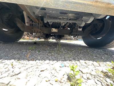 Hendrickson STK120 Front Axle Assembly for a Freightliner Coronado