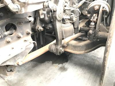 Hendrickson STK125 Front Axle Assembly for a Freightliner Cascadia