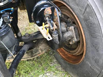 Hendrickson STK125 Front Axle Assembly for a Freightliner Cascadia