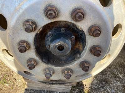 International Front Axle Assembly for a International 9200