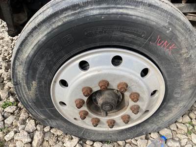 International Front Axle Assembly for a International 9400