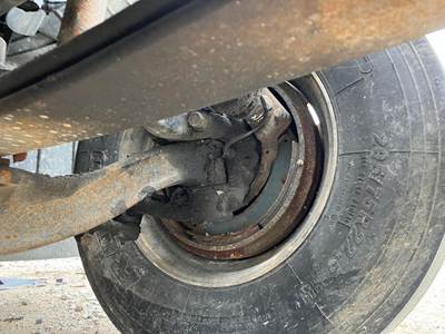 Mack FXL12 Front Axle Assembly for a Mack Cxu