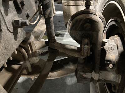 Mack FXL12 Front Axle Assembly for a Mack Chu