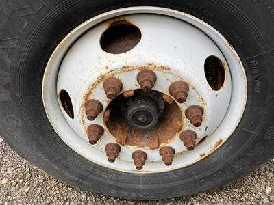 Meritor CFG-5000 Front Axle Assembly for a GMC C7500