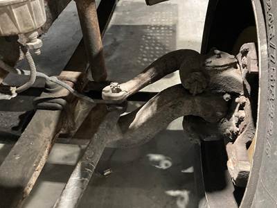 Meritor FC941 Front Axle Assembly for a Freightliner FL60