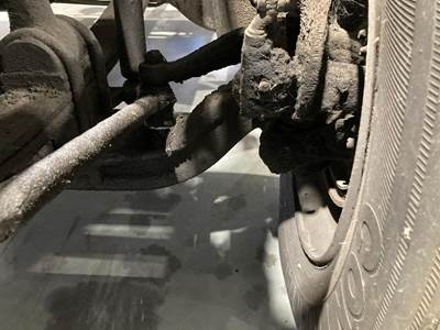 Meritor FD961 Front Axle Assembly for a Freightliner FLD120