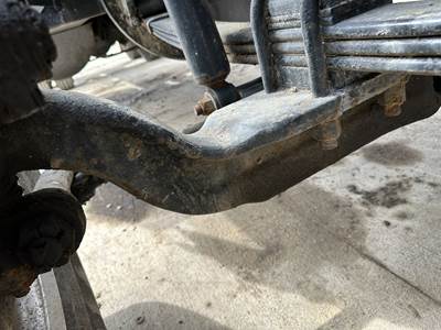 Meritor FF941 Front Axle Assembly for a Freightliner FLC120