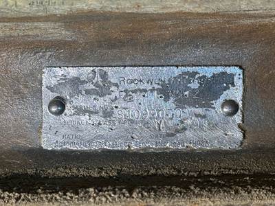 Meritor FF941 Front Axle Assembly for a Freightliner FLC112