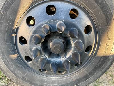 Meritor FF942 Front Axle Assembly for a Kenworth W900L