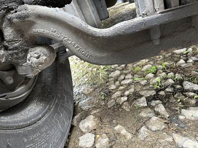 Meritor FF942 Front Axle Assembly for a Kenworth T680