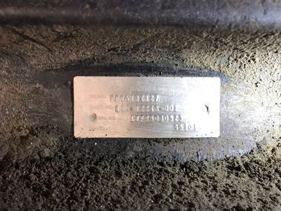 Meritor FF961 Front Axle Assembly for a Freightliner FLD112