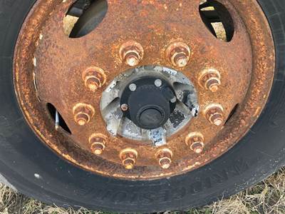 Meritor FF961 Front Axle Assembly for a Freightliner FL70