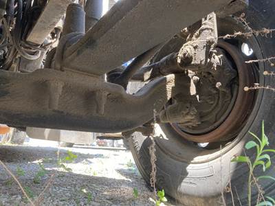 Meritor FF961 Front Axle Assembly for a Freightliner FLD120 Classic