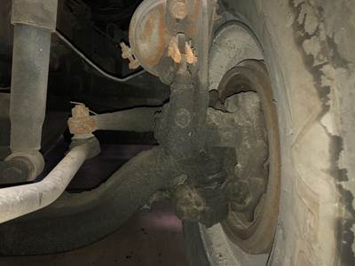 Meritor FF961 Front Axle Assembly for a Volvo VNL