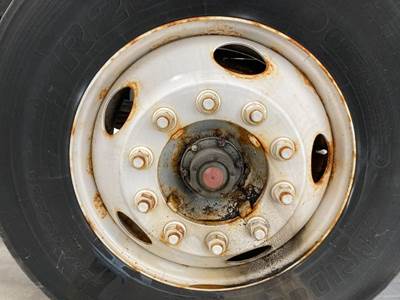 Meritor FF961 Front Axle Assembly for a Volvo VNM