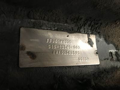 Meritor FF961 Front Axle Assembly for a Freightliner Columbia 120