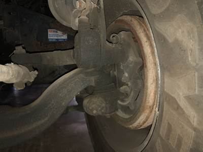 Meritor FF961 Front Axle Assembly for a Volvo VNL