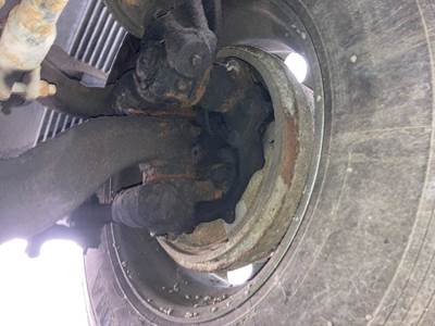 Meritor FF961 Front Axle Assembly for a Volvo VNM