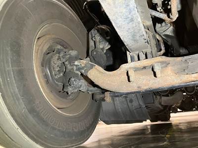 Meritor FF961 Front Axle Assembly for a Kenworth T680