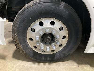 Meritor FF961 Front Axle Assembly for a Volvo VNL