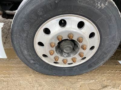 Meritor FF961 Front Axle Assembly for a Volvo VNL