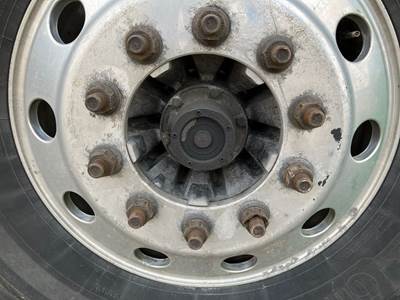 Meritor FF961 Front Axle Assembly for a Volvo VNL