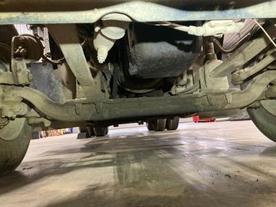 Meritor FF961 Front Axle Assembly for a Kenworth T800