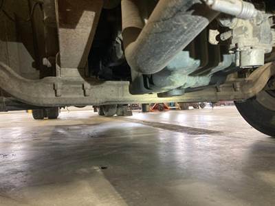 Meritor FF961 Front Axle Assembly for a Freightliner Columbia 120