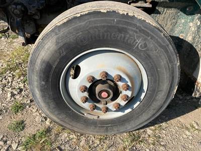 Meritor FF961 Front Axle Assembly for a International 9100