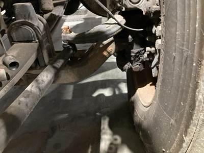 Meritor FF961 Front Axle Assembly for a Kenworth T680