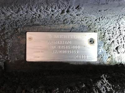 Meritor FF961 Front Axle Assembly for a Freightliner C120 Century