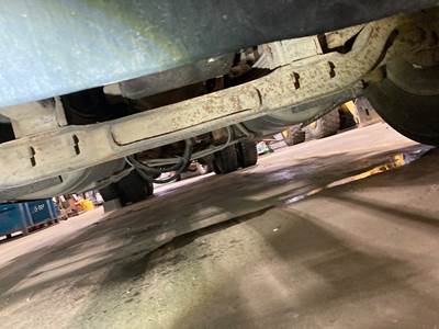 Meritor FF961 Front Axle Assembly for a Freightliner FLD120