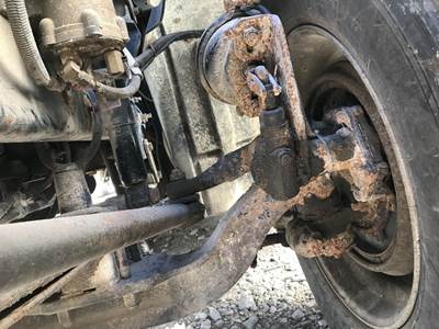 Meritor FF961 Front Axle Assembly for a Freightliner Columbia 120