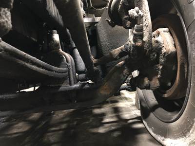 Meritor FF961 Front Axle Assembly for a Freightliner FLD120