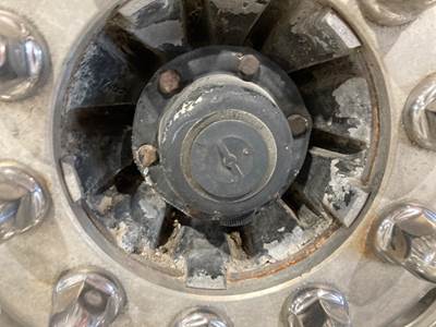 Meritor FF961 Front Axle Assembly for a Freightliner Columbia 120