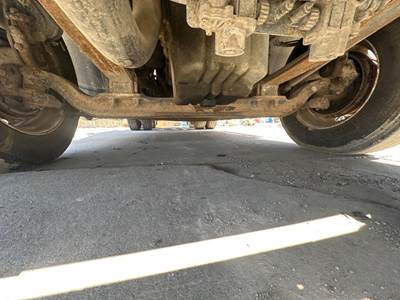 Meritor FF961 Front Axle Assembly for a Freightliner Columbia 120