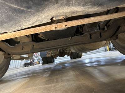 Meritor FF961 Front Axle Assembly for a Freightliner FLD112