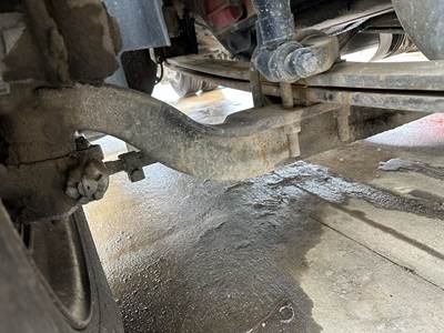 Meritor FF961 Front Axle Assembly for a Volvo VNL