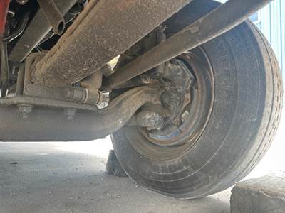 Meritor FF961 Front Axle Assembly for a Ford F750