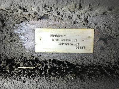 Meritor FF965 Front Axle Assembly for a Freightliner FL70