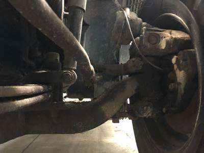 Meritor FF966 Front Axle Assembly for a Volvo VNL