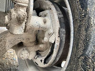 Meritor FF966 Front Axle Assembly for a Volvo VNL