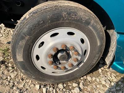 Meritor FF966 Front Axle Assembly for a Volvo VNL