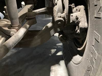 Meritor FF966 Front Axle Assembly for a Mack Cxu