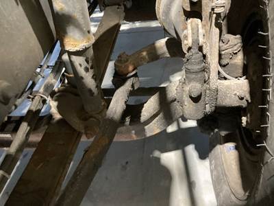 Meritor FF966 Front Axle Assembly for a Mack Cxu