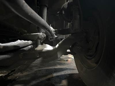 Meritor FF966 Front Axle Assembly for a Volvo VNL