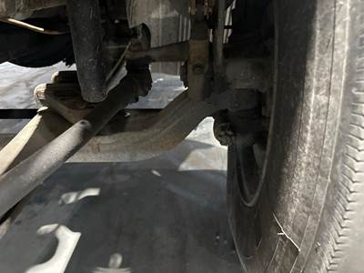 Meritor FF966 Front Axle Assembly for a Volvo VNL